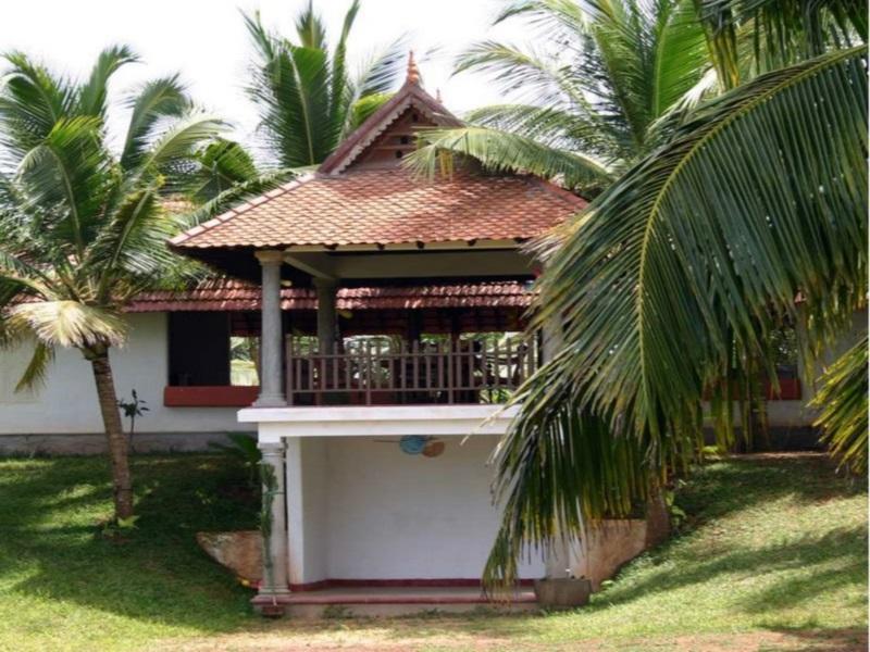 منتجع أوفر ذا هيل Poovar المظهر الخارجي الصورة